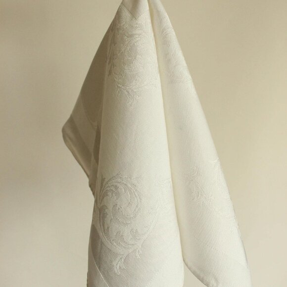 Vintage Tablecloth And Eight Napkins Set, White Damask Table Linens - Picture 6 of 10